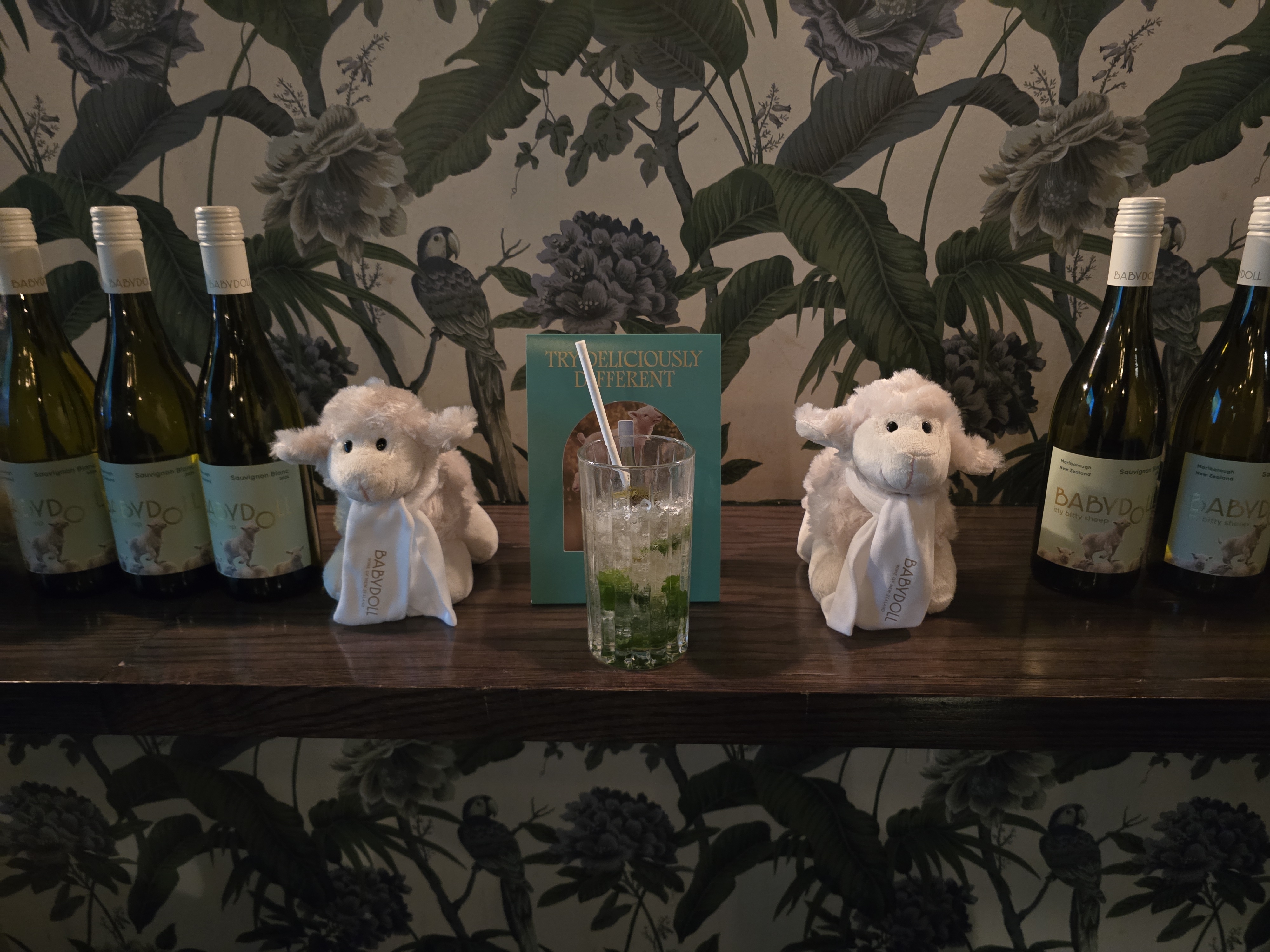 Yealands Babydoll Spritz Bottles of Yealands Babydoll Sauvignon Blanc, a Babydoll Spritz & some cuddly sheep!