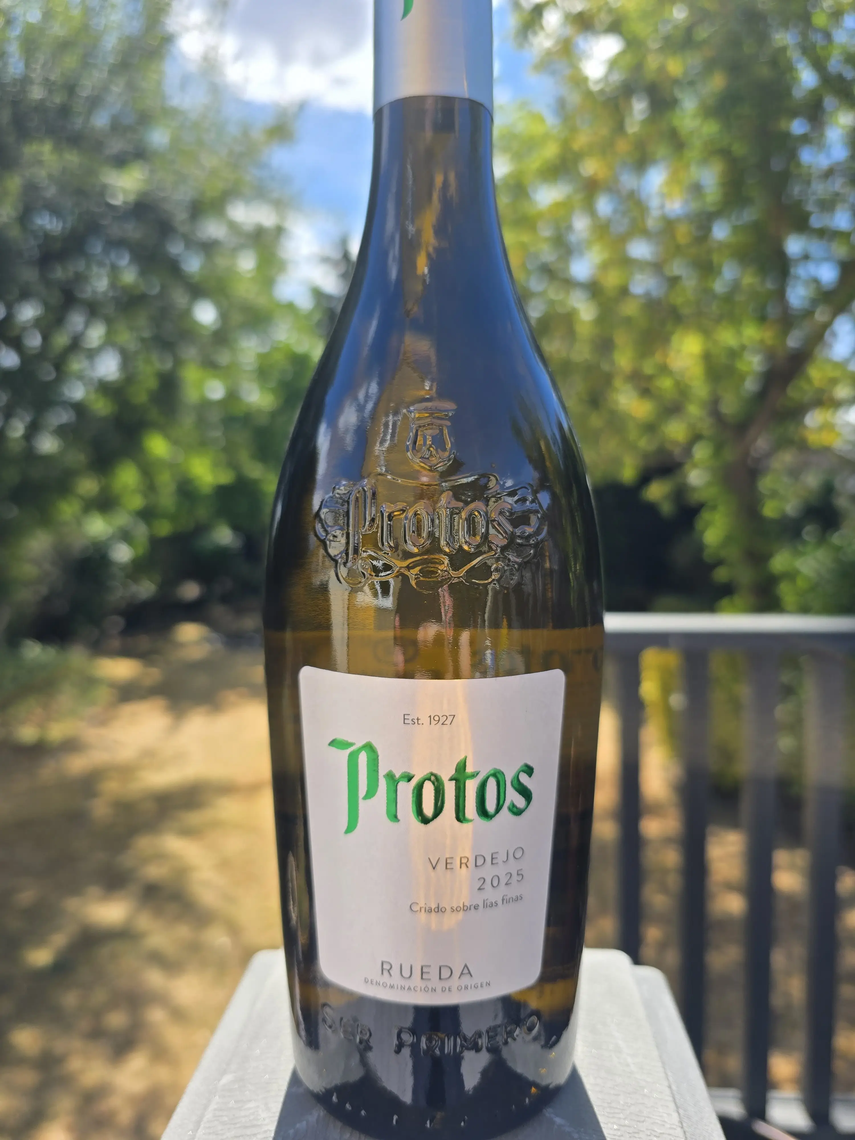 Protos Verdejo 2025 A bottle of Protos Rueda Verdejo 2025